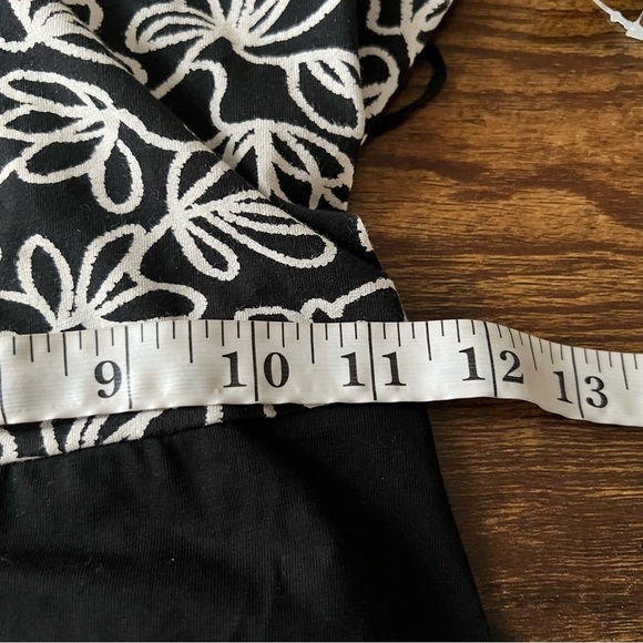 PACT Organic Cotton Fit And Flare Dress Black/White peekaboo Back Size Small - Picture 3 of 13